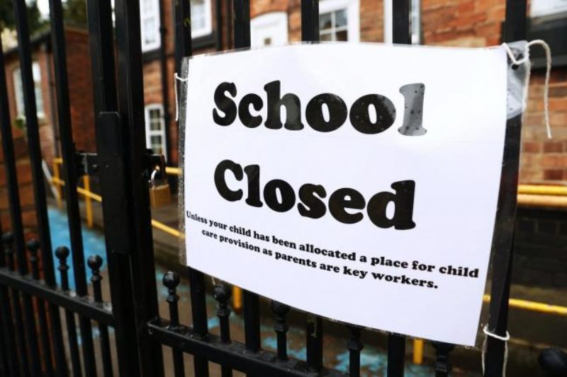Image of a school closure notice.